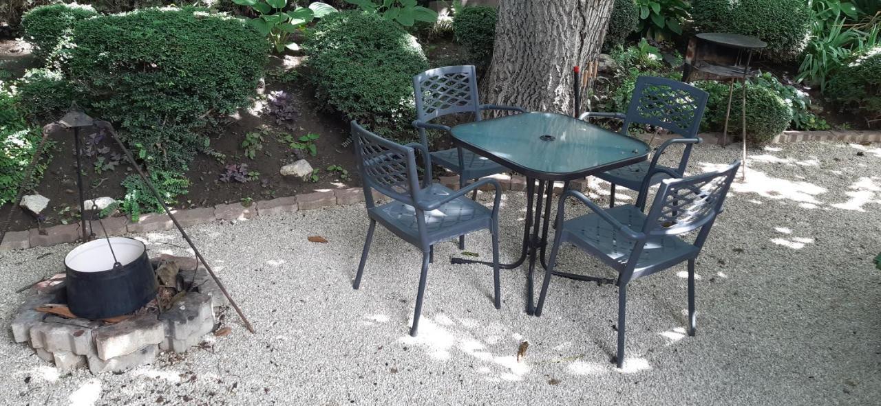 Hajnalka Vendeghaz Hotell Bük Exteriör bild