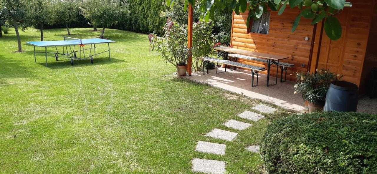 Hajnalka Vendeghaz Hotell Bük Exteriör bild