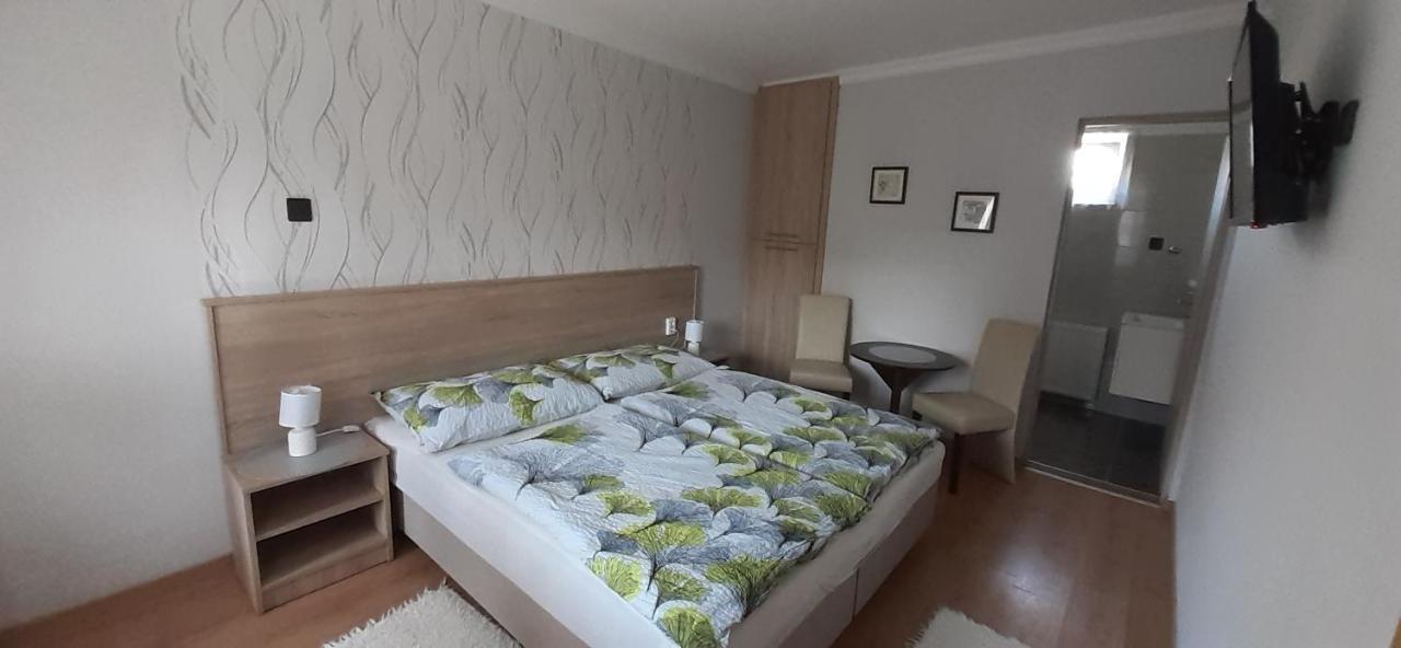 Hajnalka Vendeghaz Hotell Bük Exteriör bild