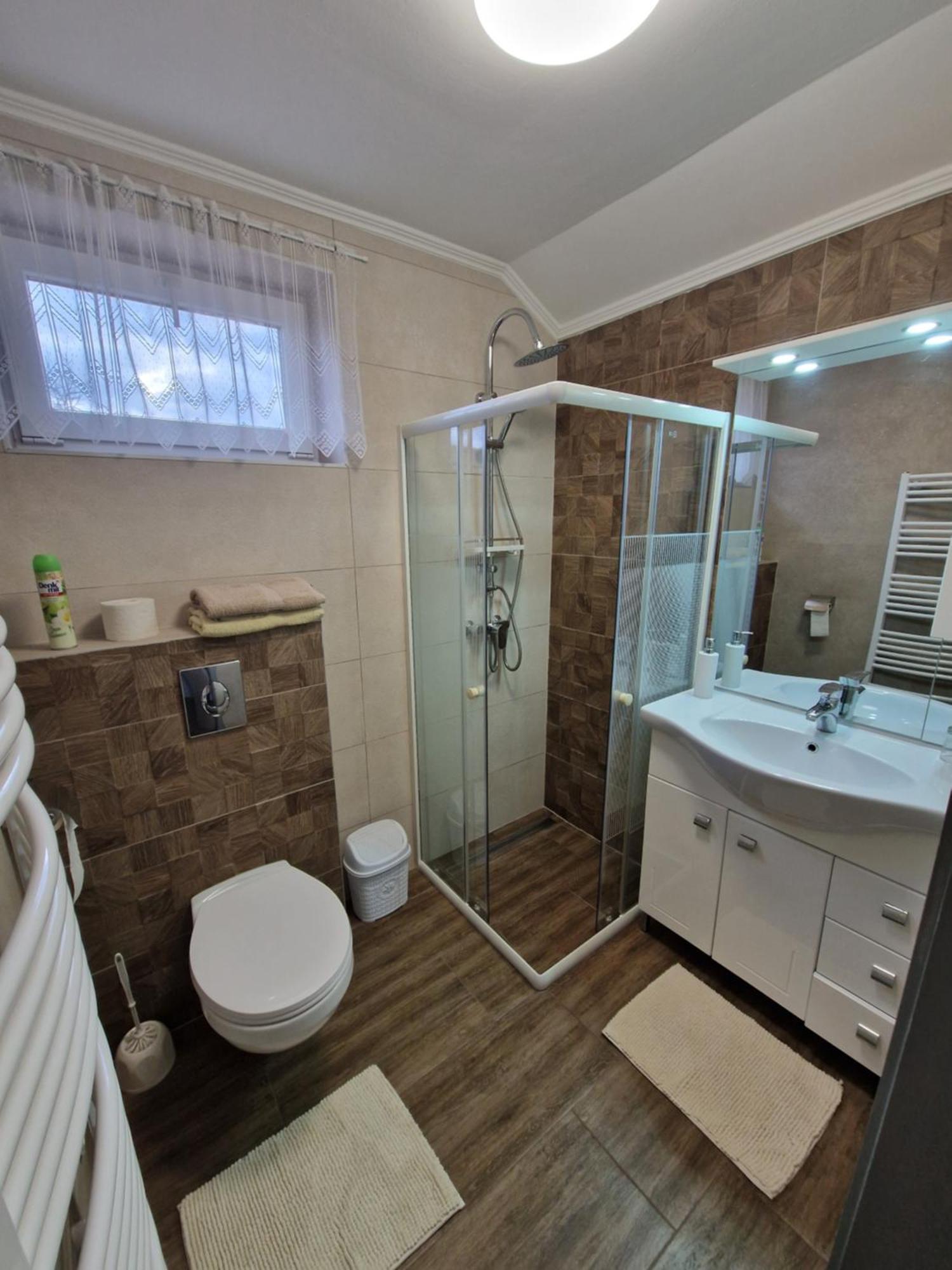 Hajnalka Vendeghaz Hotell Bük Exteriör bild