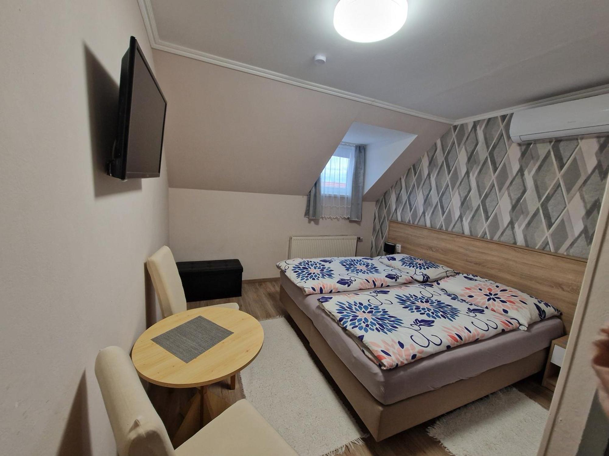 Hajnalka Vendeghaz Hotell Bük Exteriör bild