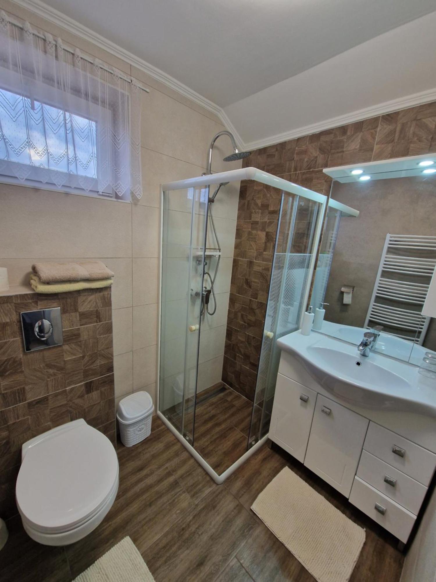 Hajnalka Vendeghaz Hotell Bük Exteriör bild