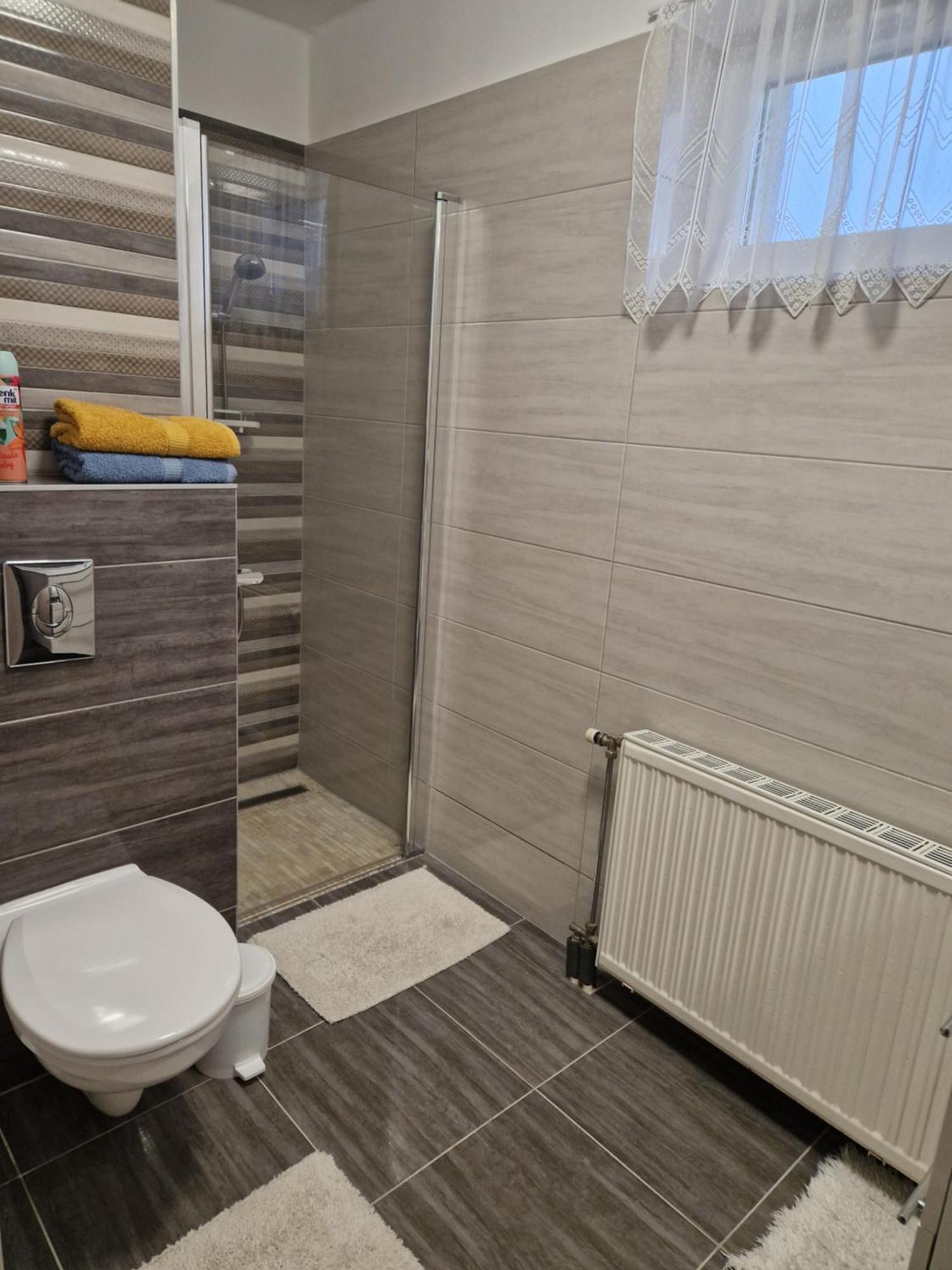 Hajnalka Vendeghaz Hotell Bük Exteriör bild